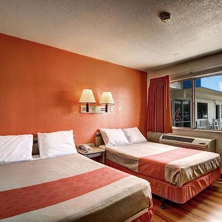 Motel 6 Wells Esterno foto