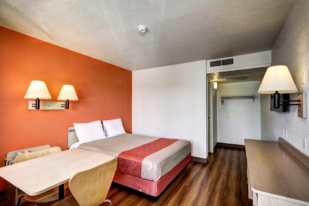 Motel 6 Wells Esterno foto