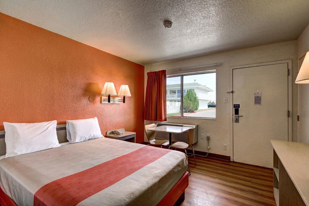 Motel 6 Wells Esterno foto