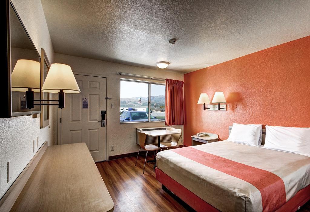 Motel 6 Wells Esterno foto