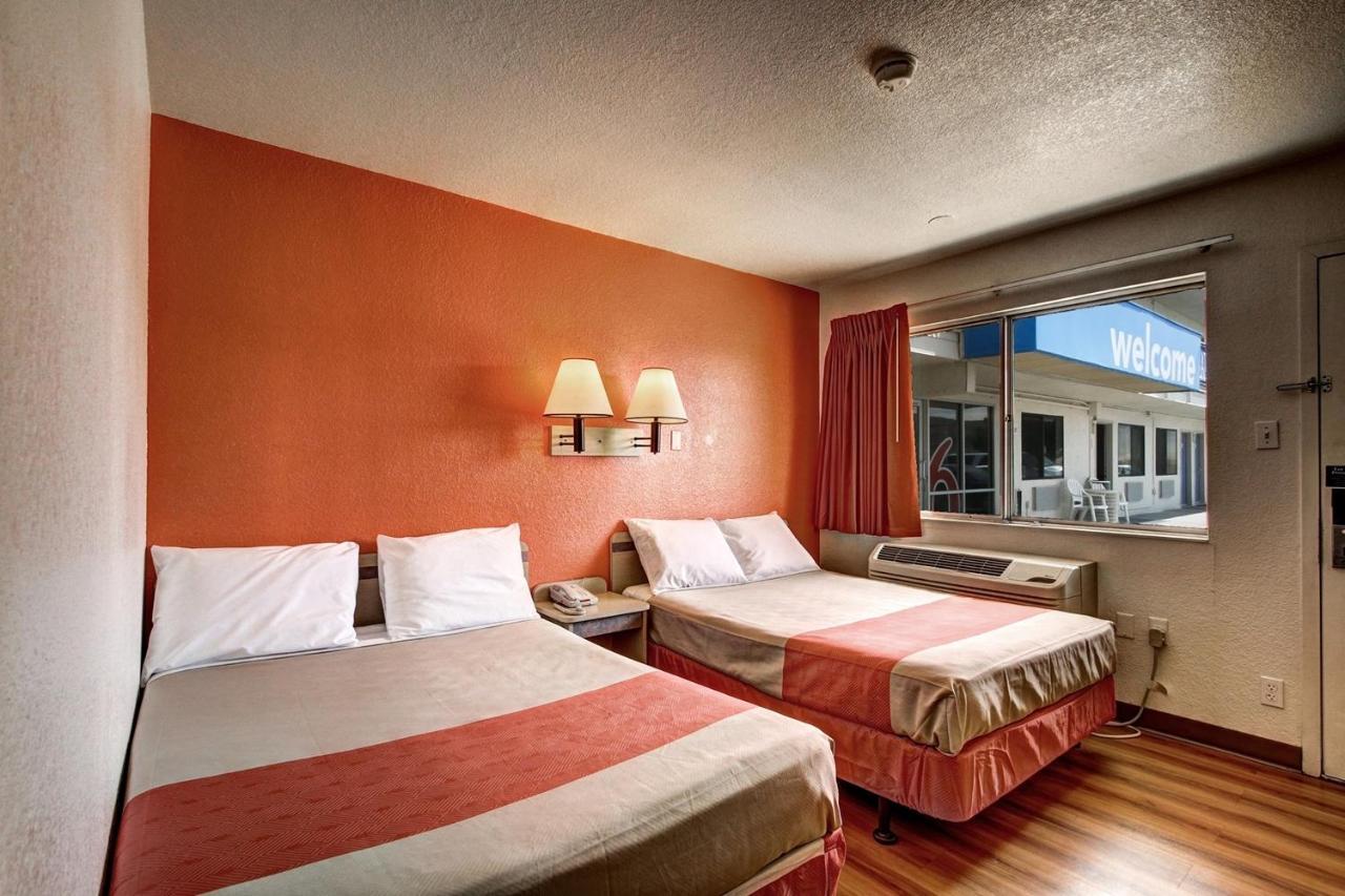 Motel 6 Wells Esterno foto